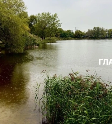 В Україні очікуються дощі та сильний вітер: погода на 1 жовтня 2025