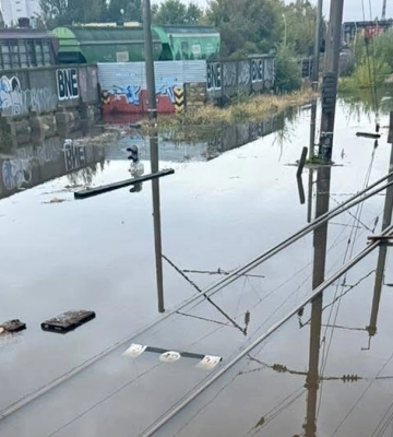 Пассажирские поезда продолжают движение в/из Одессы, несмотря на непогоду, возможны незначительные задержки - УЗ