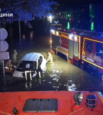 Из-за непогоды в Одессе и районе погибли девять человек
