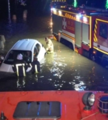 Внаслідок зливи в Одесі загинули дев'ять людей, серед яких дитина