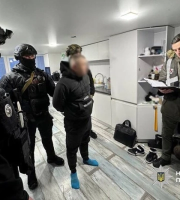 У Києві працювала мережа фішингових сall-центрів, яка ошукала десятки іноземців на майже 3 млн грн 