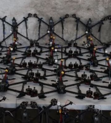 Від громади Миколаєва військовим передали чергову партію дронів