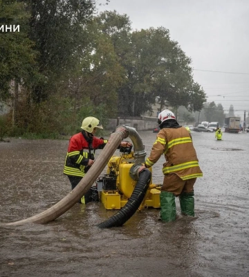 Дев’ятеро загиблих, доля однієї людини невідома: Зеленський після трагедії в Одесі доручив провести перевірку