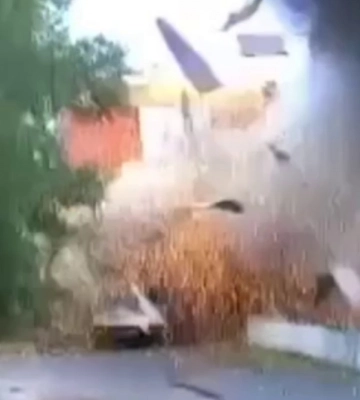Удар украинского дрона по машине Леонтьева попал на видео