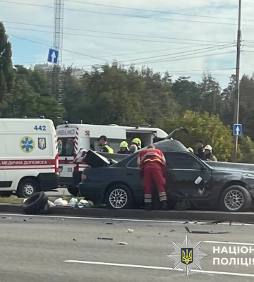Поліція розпочала розслідування за фактом смертельної ранкової ДТП у Києві