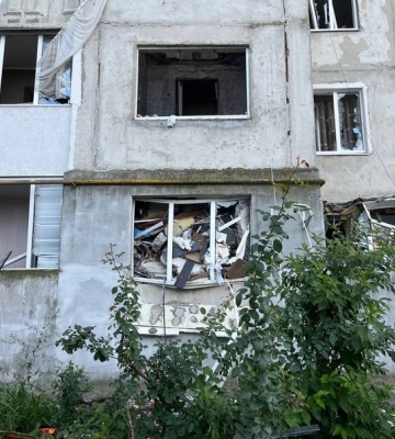У Луцьку стартували роботи з демонтажу секції пошкодженого під час атаки РФ будинку на Озерецькій
