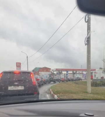 В Крыму жестко ограничили продажу бензина. ВИДЕО