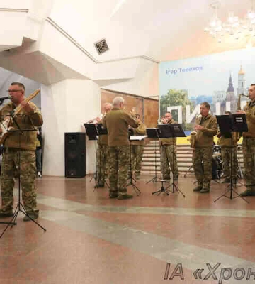 Слобожанские «Скифы» дали для харьковчан концерт на станции метро