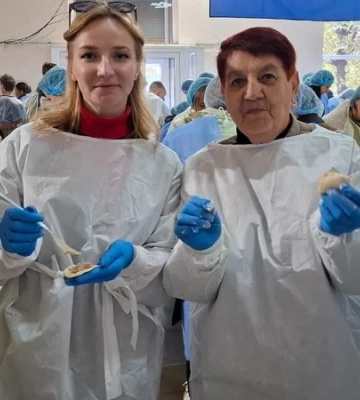 На Дніпропетровищині за кілька годин наліпили понад 500 кг пельменів і встановили національний рекорд
