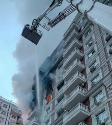 У столиці горів будинок ЖК «Нова Англія»: пожежники врятували 12 людей, серед них – діти