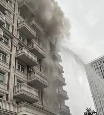 У столиці горів будинок ЖК «Нова Англія»: пожежники врятували 12 людей, серед них – діти