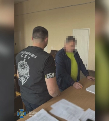 У Харкові викрили посадовця ТЦК, який знімав чоловіків із розшуку – СБУ