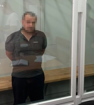 На Дніпропетровщині судитимуть подружжя, яке до смерті побило 4-річного сина за хліб і печиво