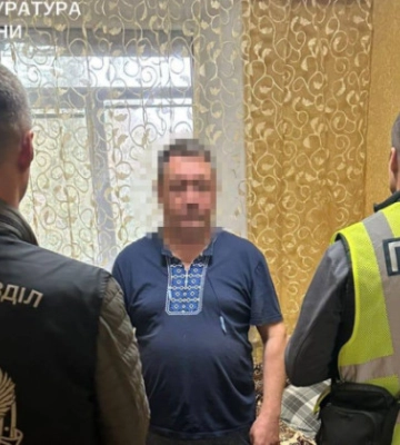 У Харкові викрили посадовця ТЦК, який знімав чоловіків із розшуку – СБУ