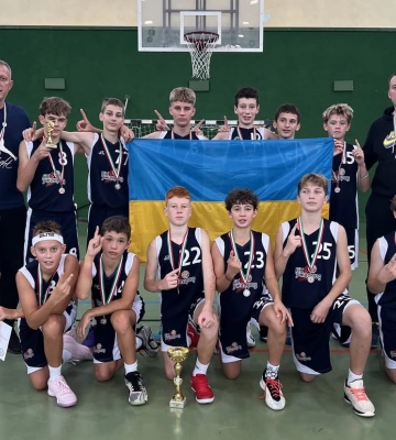 Юні ужгородські баскетболісти здобули «срібло» на міжнародному турнірі в Угорщині
