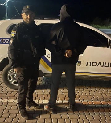 У Тячеві затримали чоловіка, який перебував у розшуку