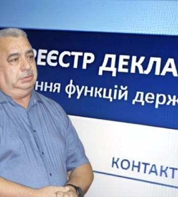 Матір подарувала: голова Вишнівської громади Віктор Сущик декларує 300 тисяч і будинок