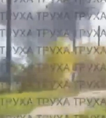 Удар російського безпілотника по залізниці в Шостці. ВIДЕО