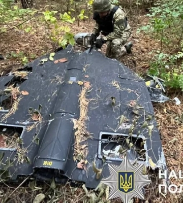 У Дарницькому районі Києва виявили уламки російського дрона з бойовою частиною