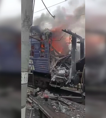 Росіяни вдарили по вокзалу і потягу на Сумщині, поранені пасажири