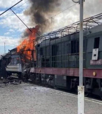 російські війська вдарили по залізничному вокзалу у Шостці Сумської області: є поранені