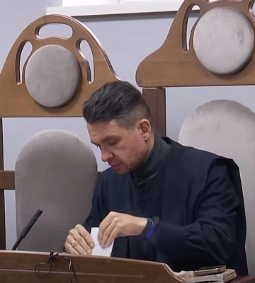«Коли приїжджає якийсь тіп на**й на джипі»: у Луцьку судять винуватця ДТП, бо влаштував бійку на місці автопригоди