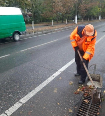 Одесу знову накрила негода: підтоплено низку вулиць