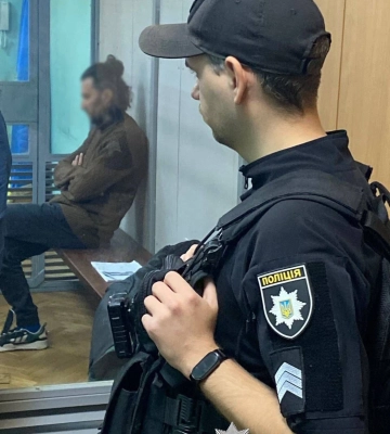 Водія Mercedes, який побив велосипедиста, взяли під варту на 30 діб без права внесення застави