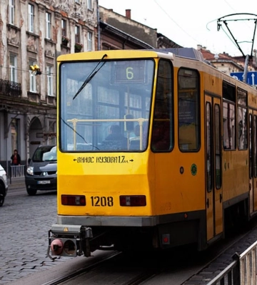 Потужні вибухи прогриміли у Львові