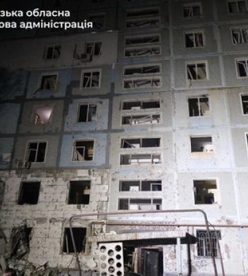 Рашисти вдарили по Запоріжжю: щонайменше десять прильотів, загинула людина, 9 поранених. ФОТОрепортаж