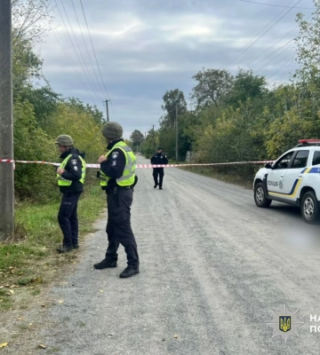 На Житомирщині затримано селянина, який вбив дружину і маленьку доньку та поранив сусідку