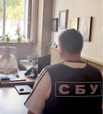 Фіктивно працевлаштовувала знайомих задля бронювання - підозрюється директорка підприємства на Чернігівщині