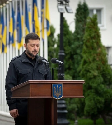«Путін просто сміється»: Зеленський після атаки на Україну різко звернувся до Заходу
