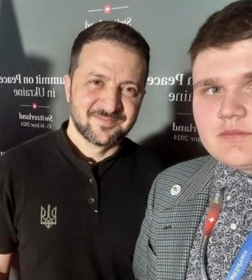 «Меня заставляли отмывать камеры после пыток»: мелитополец рассказал британскому изданию о плене и надежде стать дипломатом