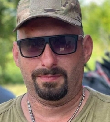 Від уроків гідності до арттерапії з воїнами: історія педагога, яка формує майбутнє України