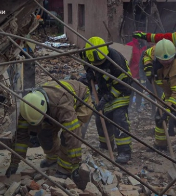 Полиция опубликовала видео первых минут после прилета в Лапаевке на Львовщине, где погибла целая семья