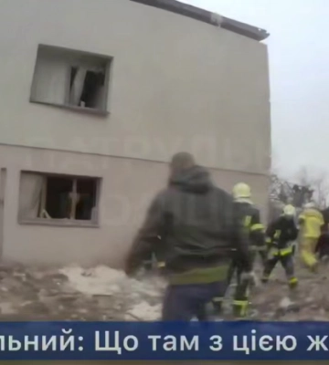 Полиция опубликовала видео первых минут после прилета в Лапаевке на Львовщине, где погибла целая семья