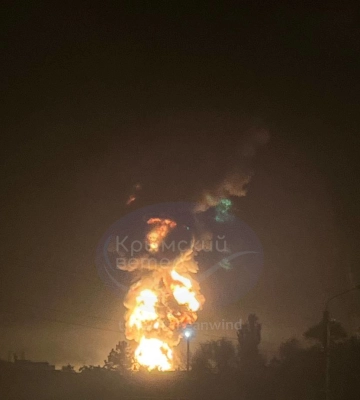 В оккупированном Крыму раздались взрывы, дроны атаковали несколько городов, в Феодосии, вероятно, горит НПЗ