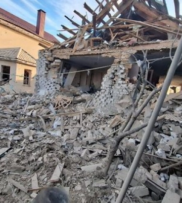 Зранку окупанти вдарили по Чорнобаївці та Херсону, у Степанівці загинула жінка. За добу один загиблий та 3 поранених в області.&amp;hellip;