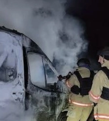 Ужгород: вночі зайнявся мікроавтобус у мікрорайоні Дравці
