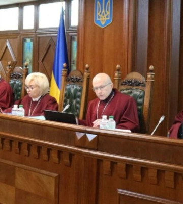 Конституційний суд розглядає скаргу захисника з Вилкового Сергія Гнезділова щодо порушення прав військовослужбовців