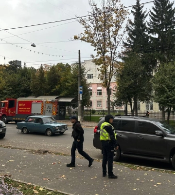 Россияне атаковали роддом в Сумах: дрон попал в крышу, детали