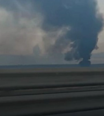 Завод із виробництва вибухівки та комплекс із перевалки нафти уражено в РФ та окупованому Криму, - Генштаб
