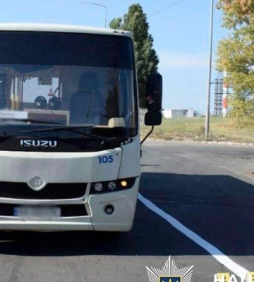 У Києві чоловік кинув бойову гранату в бік маршрутки. Справу передано до суду