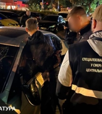 Держслужбовця у Києві затримали за схему списання з військового обліку за $36 тисяч