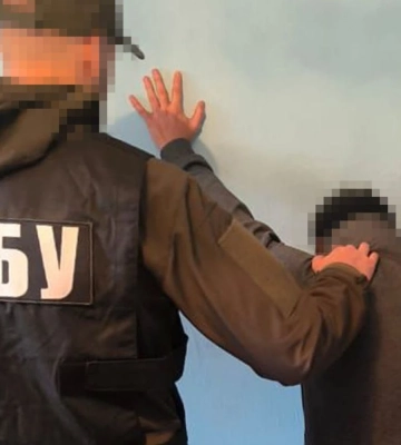 Збирали допомогу на ЗСУ під виглядом військових: у Запоріжжі ділки "заробили" на гуманітарці понад 8 млн грн