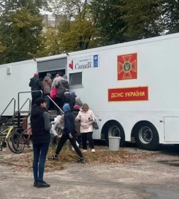 «Кава зранку буде». Як мешканці Шостки живуть без світла та газу після атаки РФ на об'єкти критичної інфраструктури