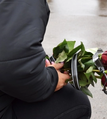 У Любешеві в останню дорогу провели прикордонника Володимира Губарика, який загинув влітку на Харківщині