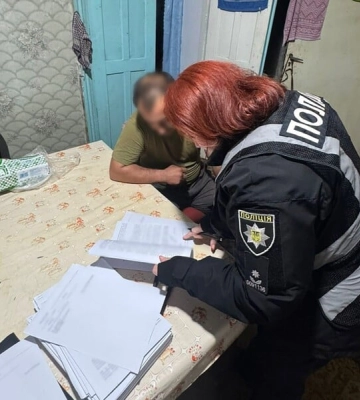 В Запорожье мошенники под видом военных получали благотворительную помощь и продавали ее