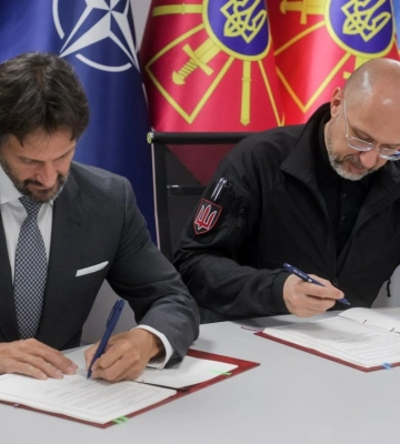 Украина впервые за время Фицо получит нелетальную военную помощь от Словакии